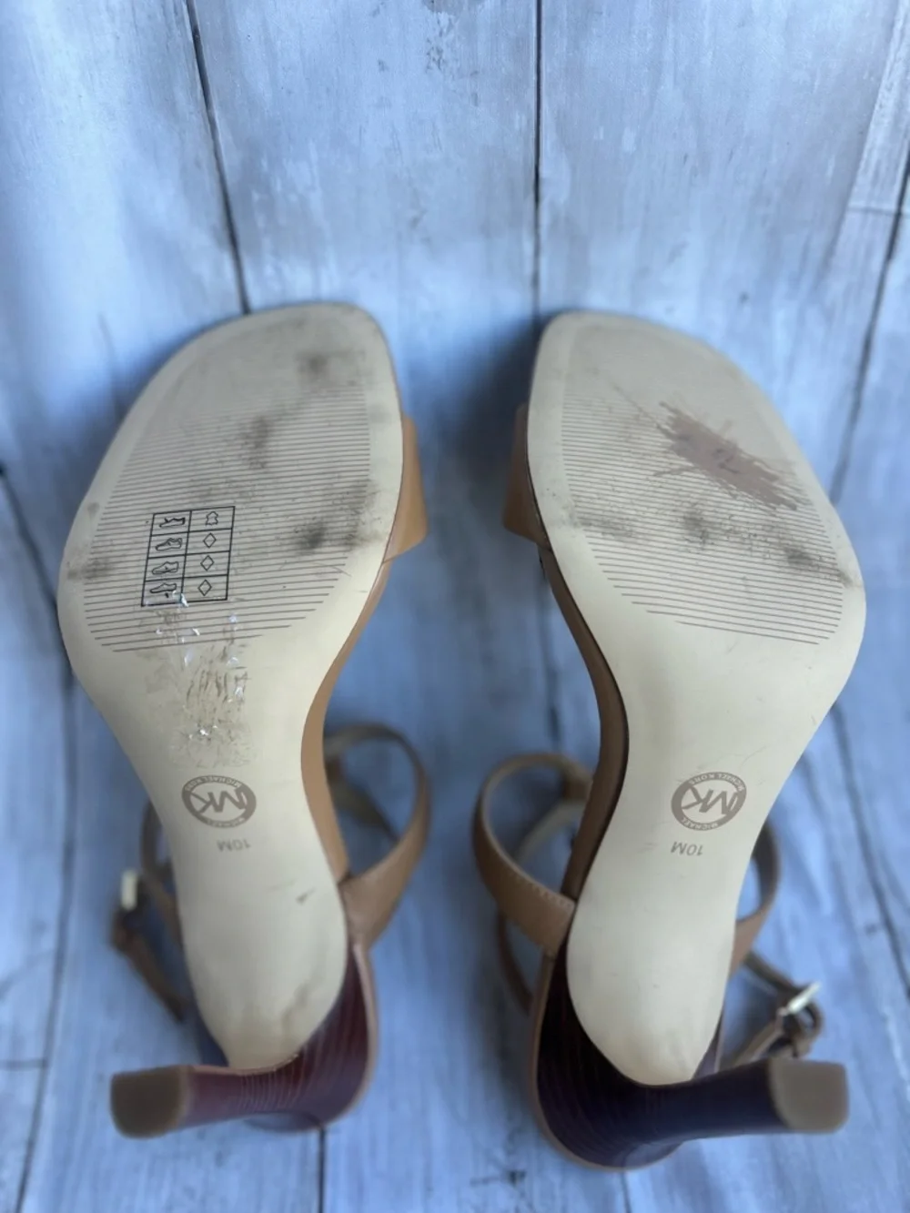 Micheal Kors Amara Leather Sandal